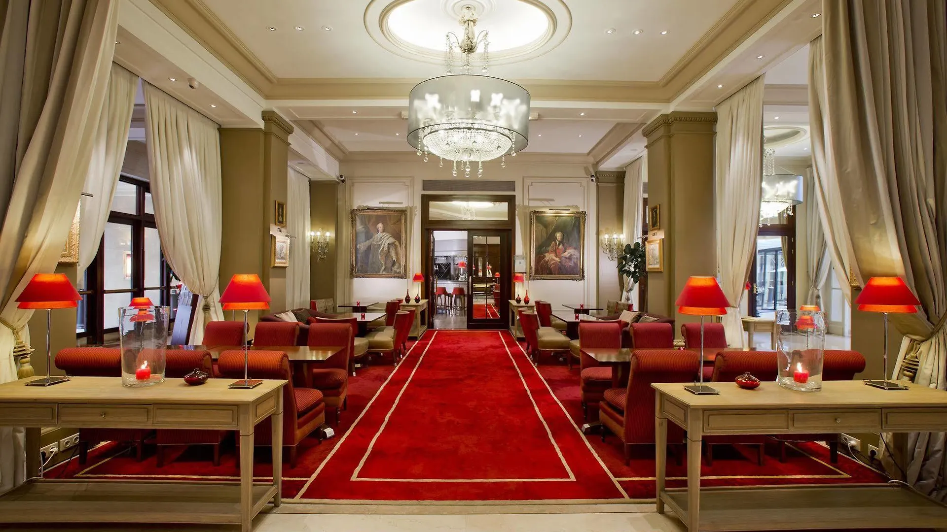California Champs Elysees Hotel Paris