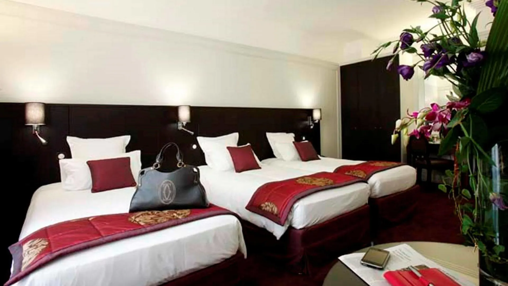 Hotel California Champs Elysees 4*