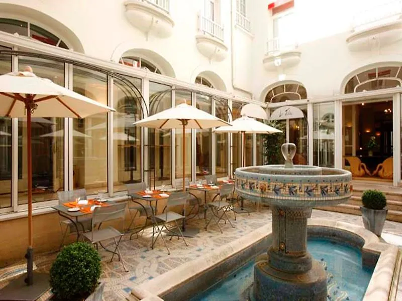 California Champs Elysées Hotel Parigi