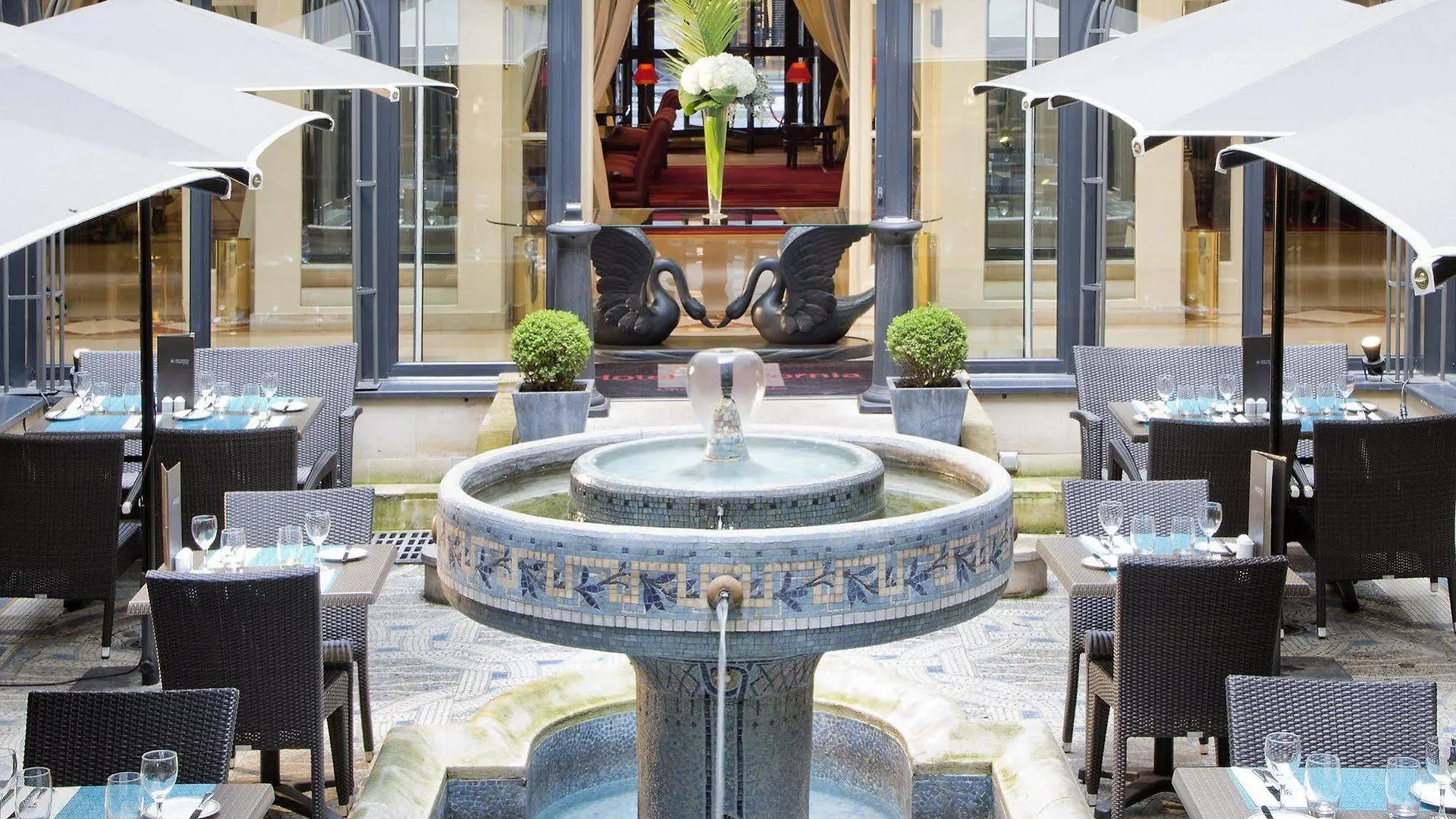 Hotel California Champs Elysées 4*