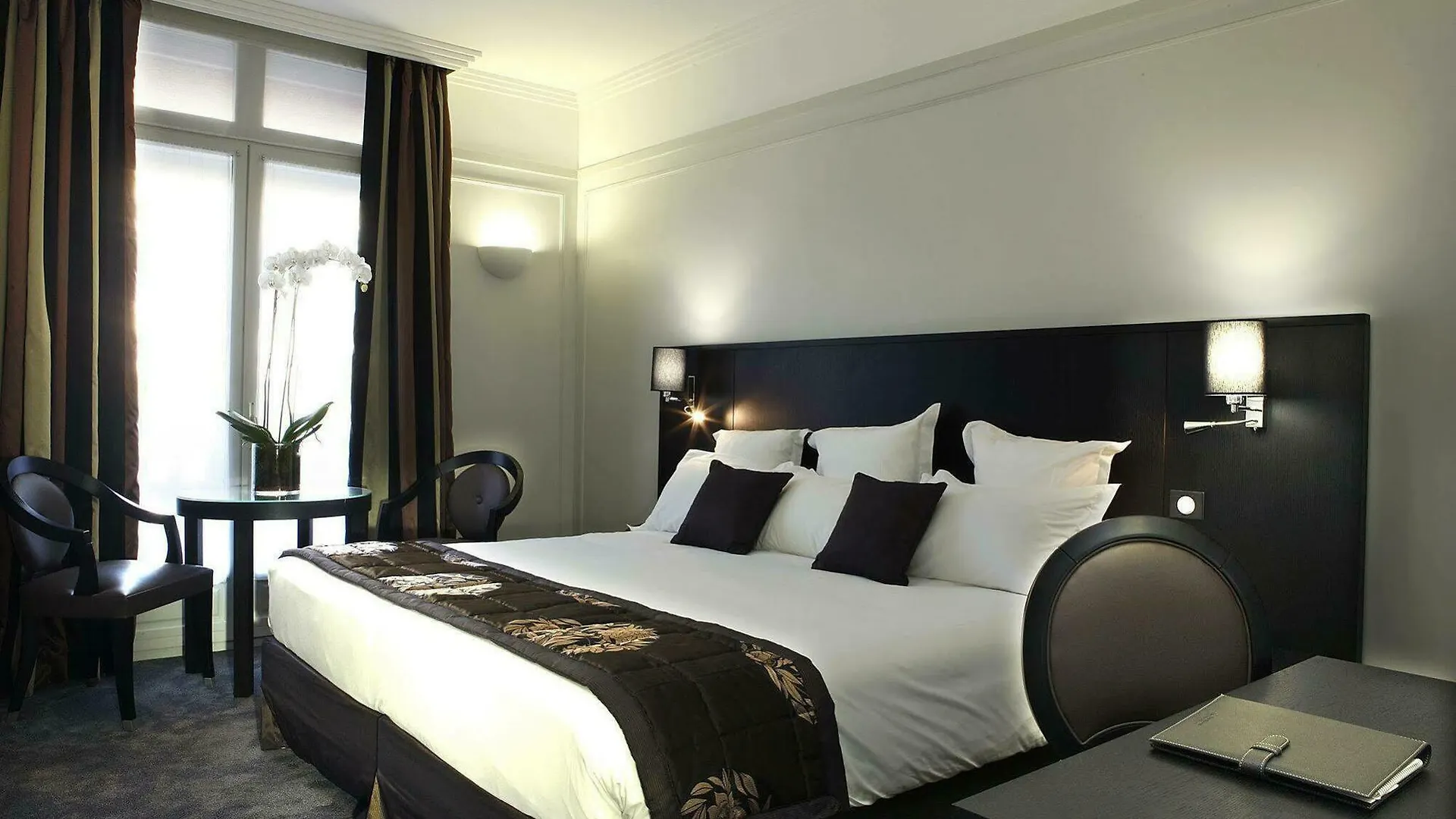 California Champs Elysées Hotel 4*